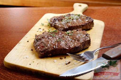 Tại sao người ta thường chọn Thịt lõi vai bò Mỹ làm món nướng BBQ?